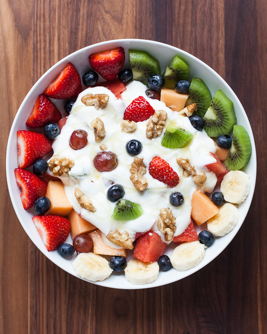Healthy Fruit Salad With Yogurt