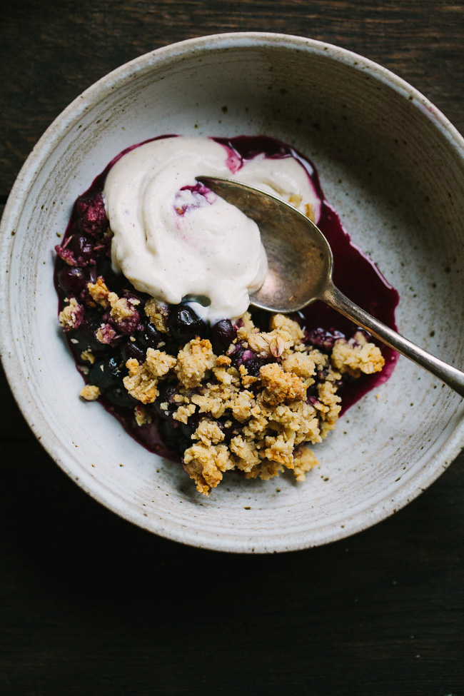 Blueberry Almond Breakfast Crisp