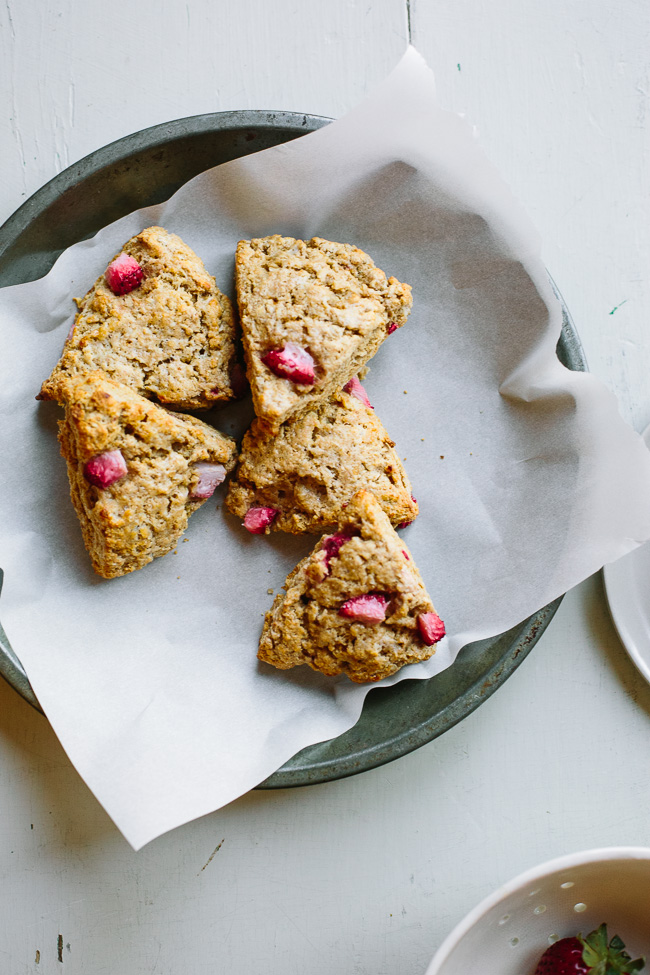 Strawberry Oat Yogurt Scones