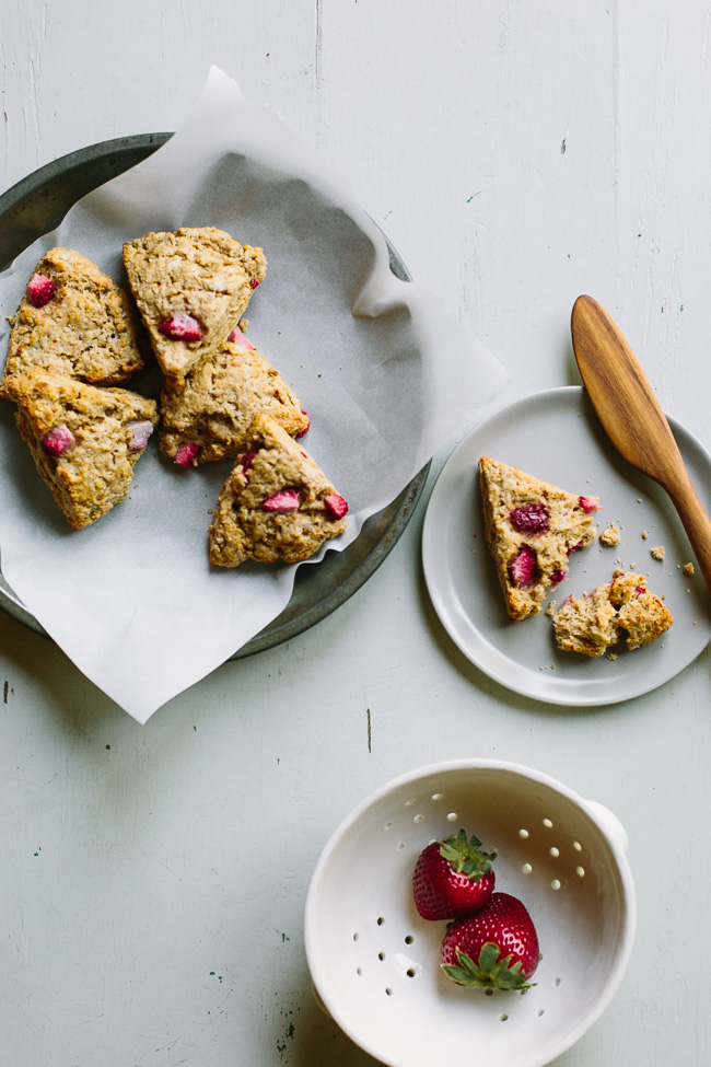 Strawberry Oat Yogurt Scones