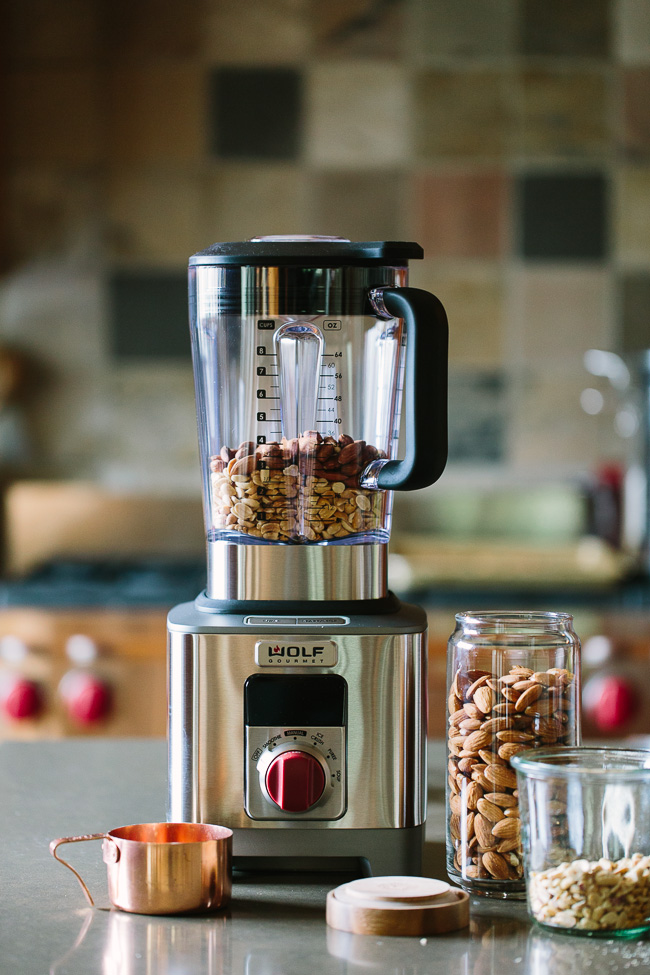 Wolf Gourmet High-Performance Blender, Red Knob