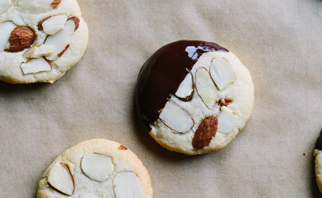 Chewy Almond Cookies