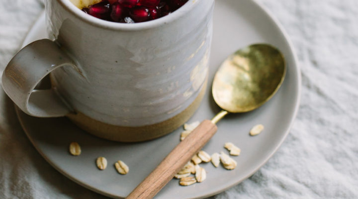 Minute Oatmeal Puffs with Currants and Bananas