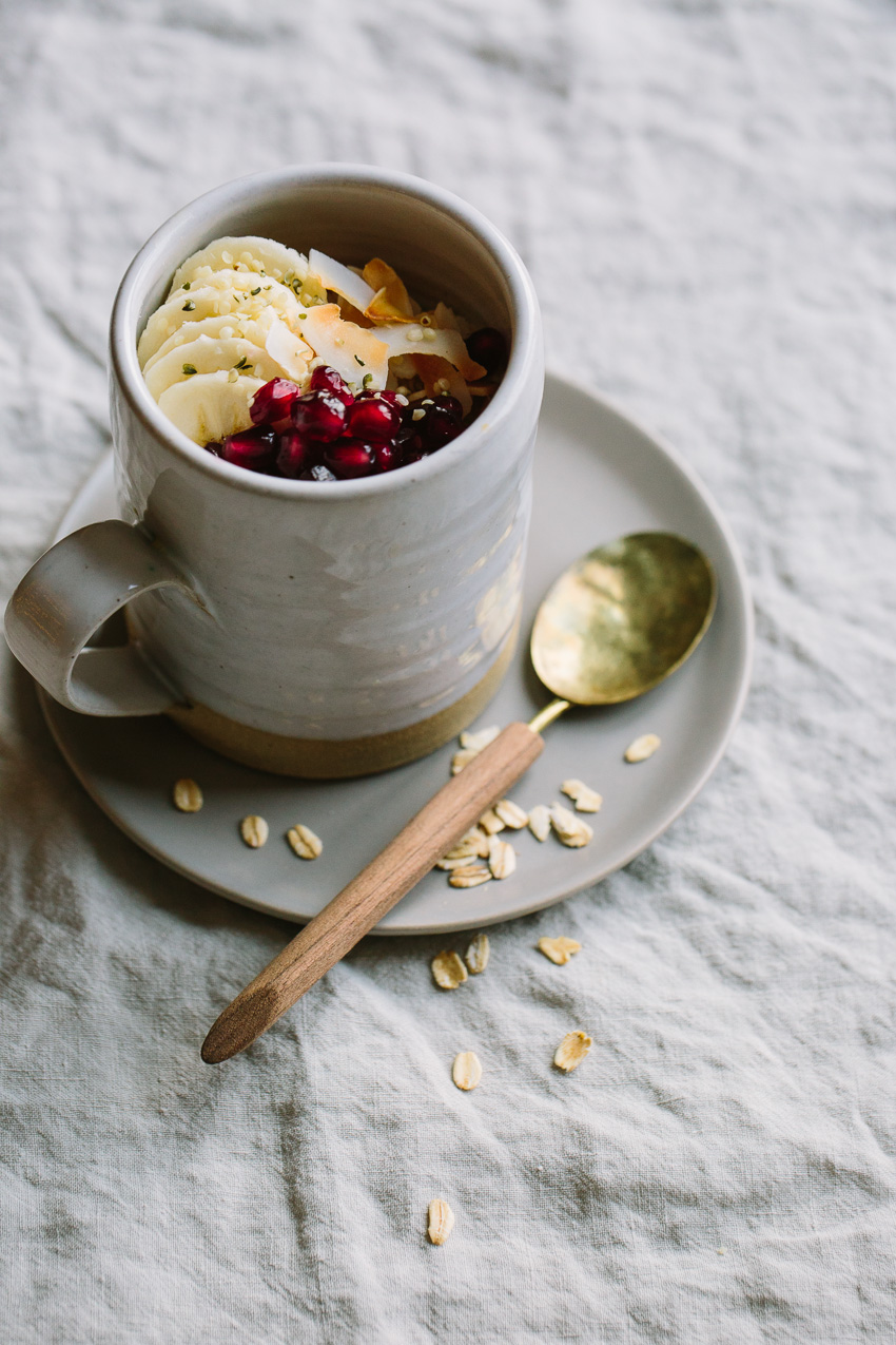 Minute Oatmeal Puffs with Currants and Bananas