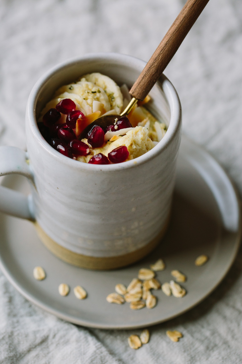 Minute Oatmeal Puffs with Currants and Bananas