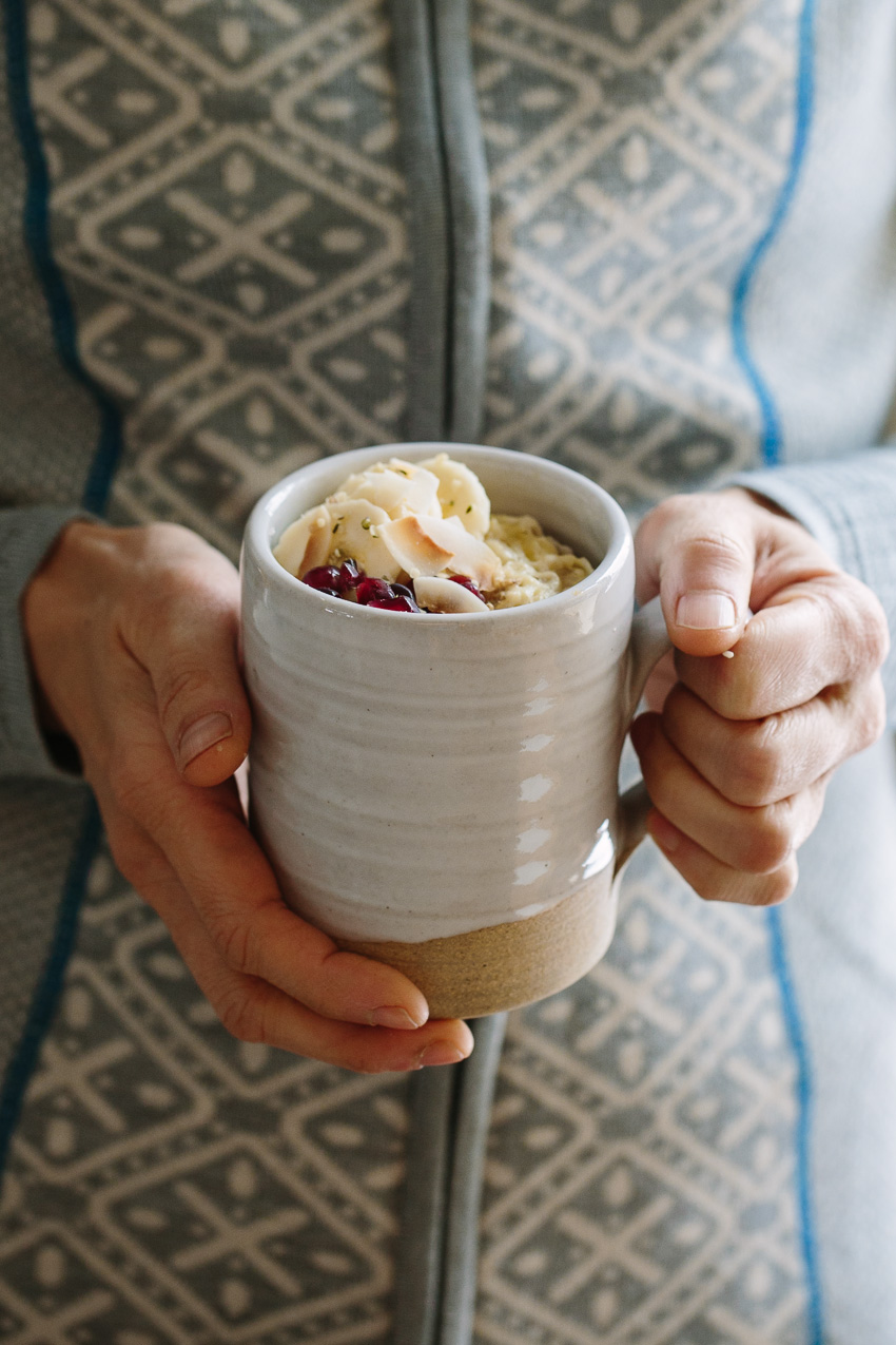 Minute Oatmeal Puffs with Currants and Bananas