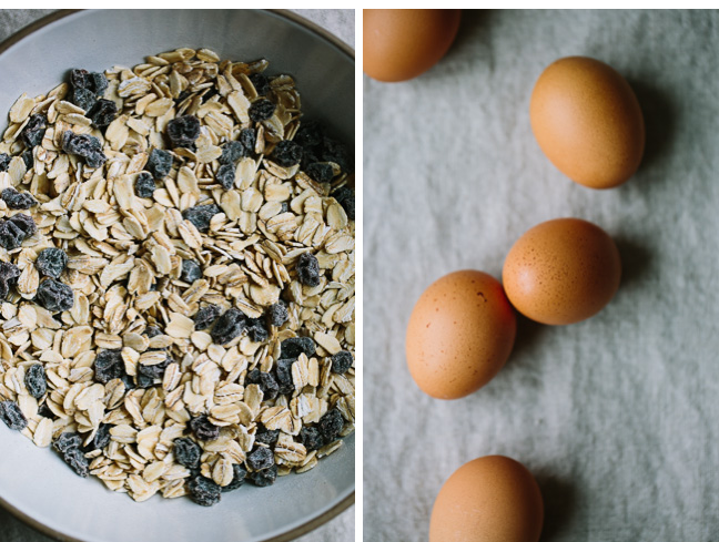 Minute Oatmeal Puffs with Currants and Bananas