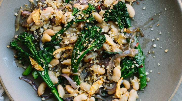 Intant Pot Garlicky White Beans with Broccolini